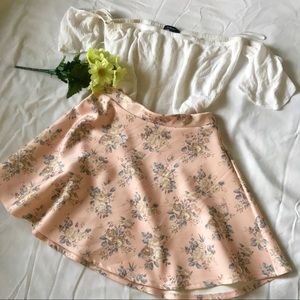 ✨Forever 21 Pinky Floral Skirt✨